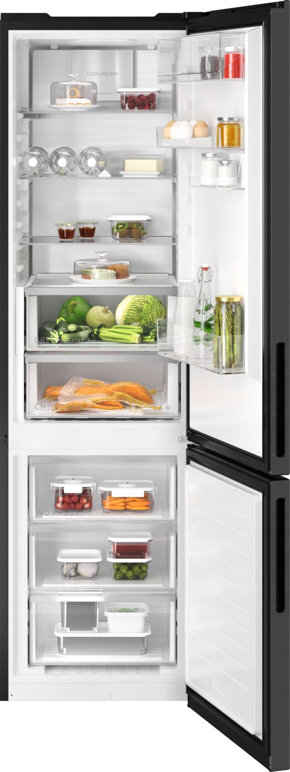 AEG 8000 Cooling 360° / Freistehende Kühl-Gefrierkombination / WiFi-Vernetzung / 2020 mm / 363 L / Null-Grad-Schublade / NoFrost ORC8M362BL
