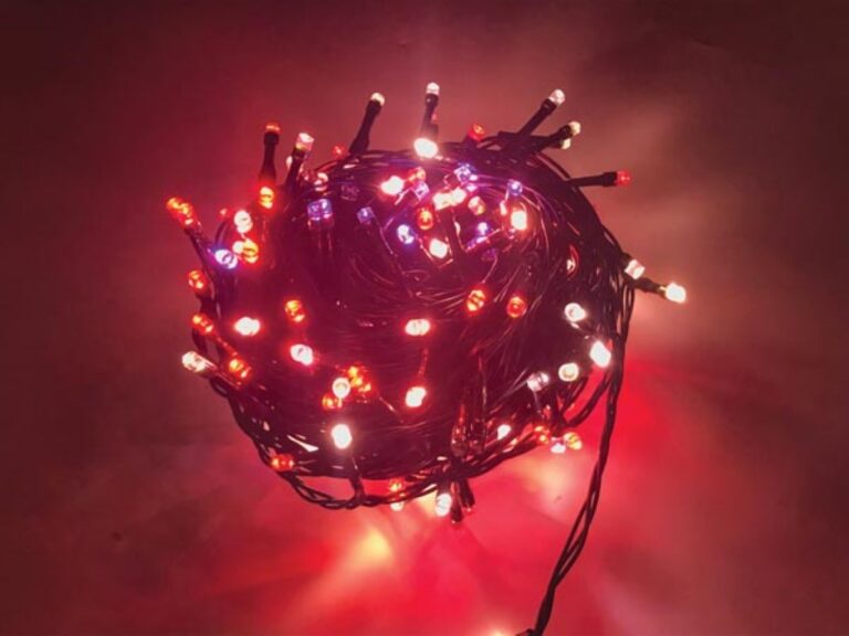 Light Creations Weihnachtsbeleuchtung - 80 RGB-Lampen - 12M - Farbenfroh Weihnachten