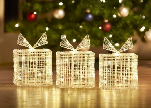 Nampook SET aus 3 beleuchteten Geschenkboxen - 30 LED - 15 cm hoch Vertaald