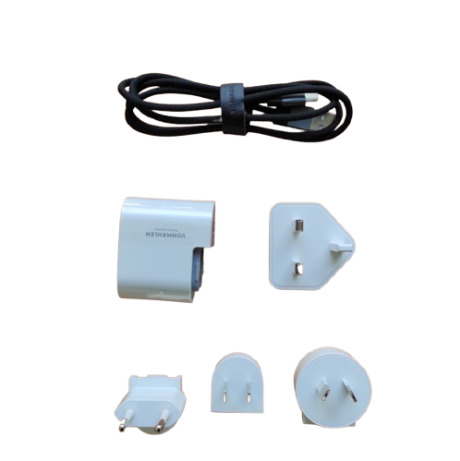 Universelles Reiseladegerät-Set mit 4 internationalen Adaptern und USB-C-Kabel - Schnellladegerät - 100-240V - Kompakt & tragbar Hobby & Sport